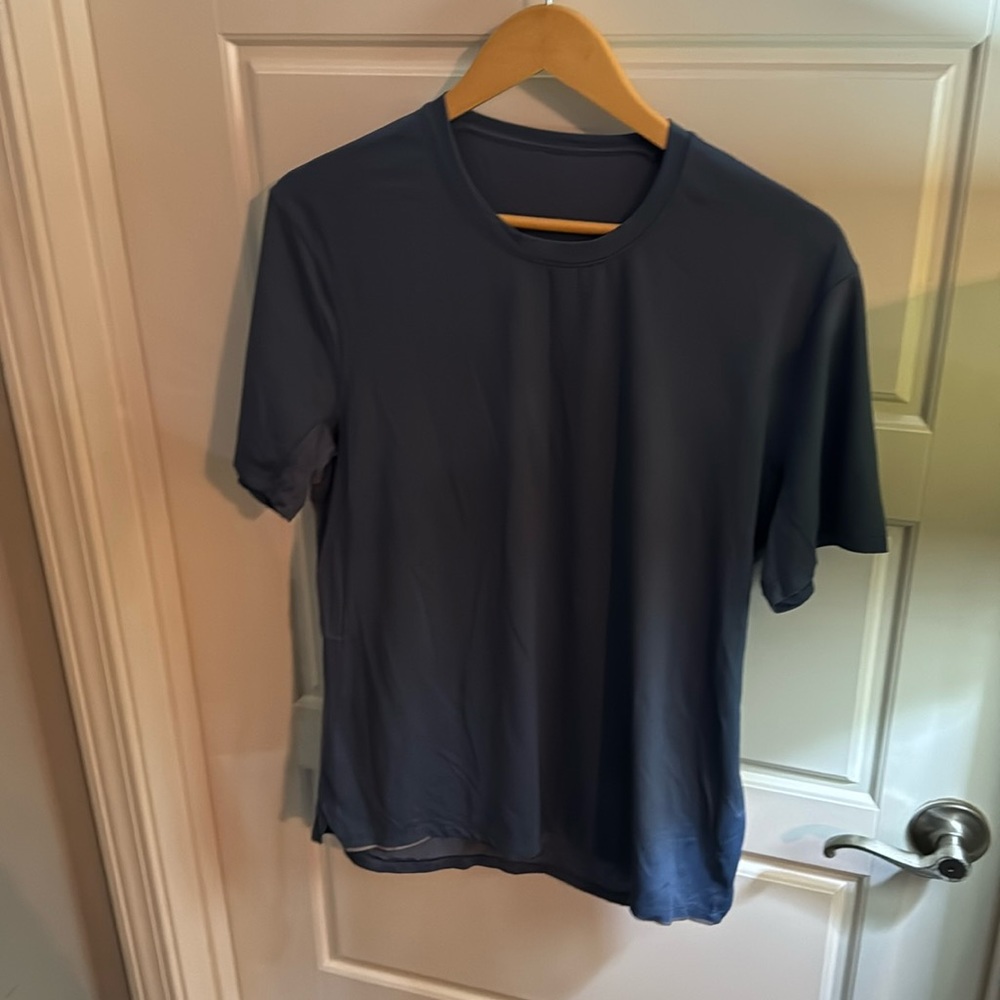Lululemon athletic short sleeve